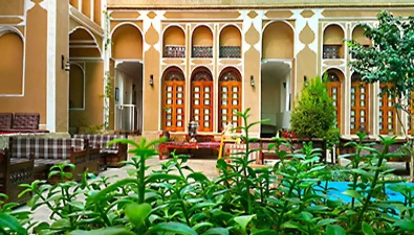 هتل زنبق